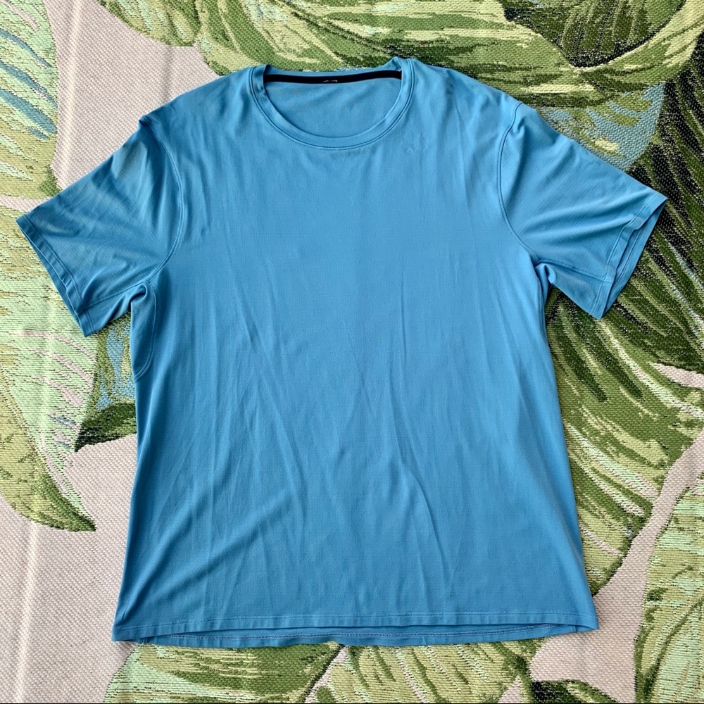 Lululemon Short Sleeve Shirt Blue Size XXL